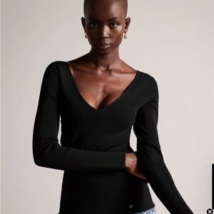 Ted Baker Cileste fitted knit top. Size 1 (equivalent to women’s size 4).